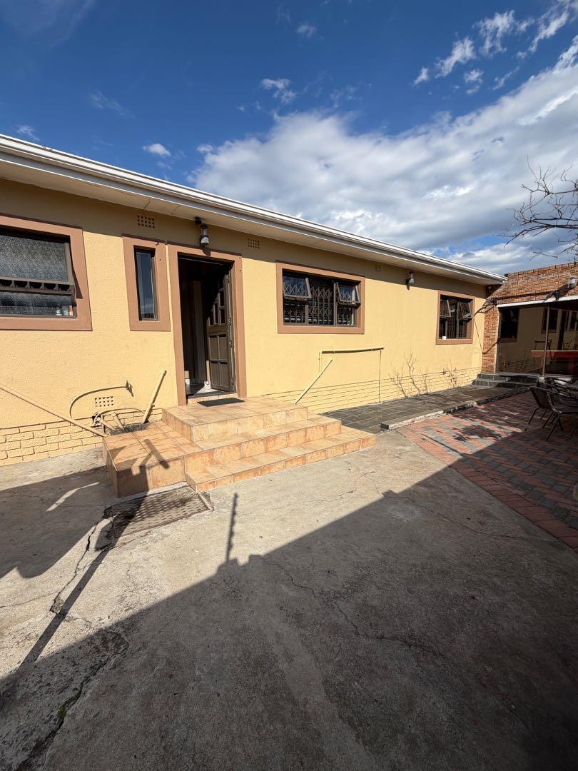 5 Bedroom Property for Sale in Elim Western Cape